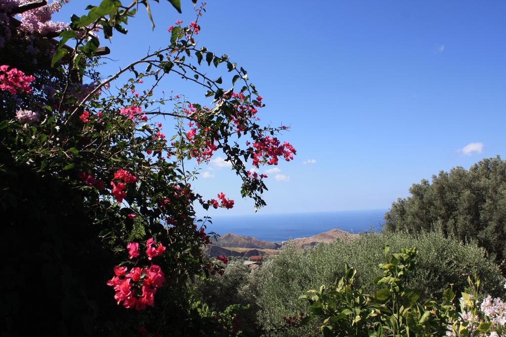 Bed and Breakfast Rocca Del Vento à San Pantaleone Extérieur photo